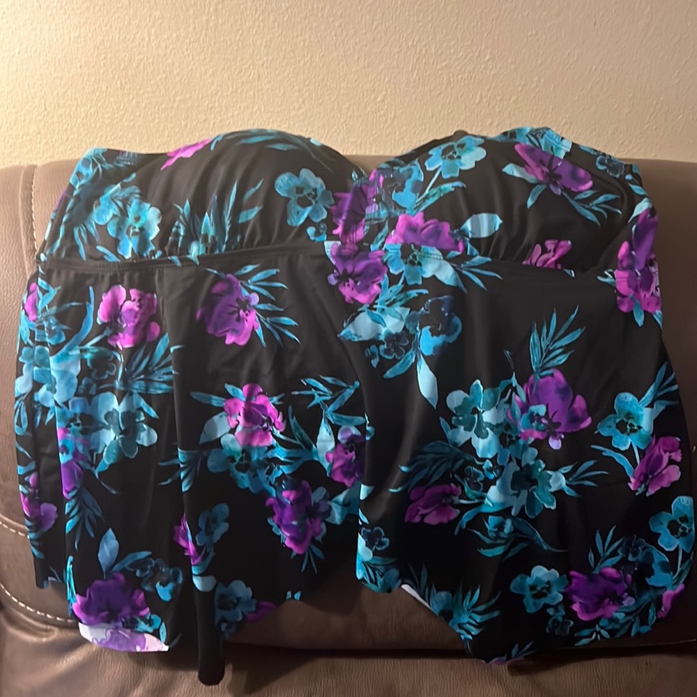 Floral swim suit top